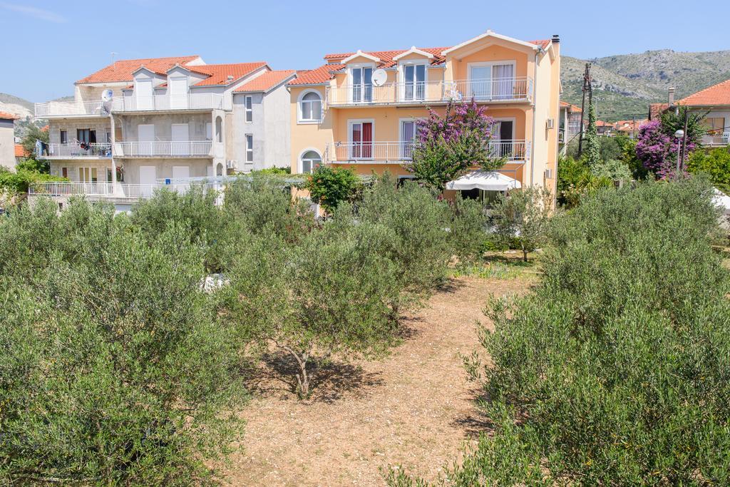 Apartments Grgic Trogir Luaran gambar
